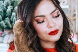 green and red holiday makeup look