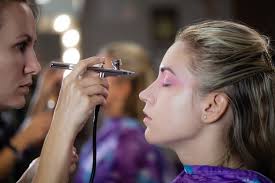 airbrush makeup artist