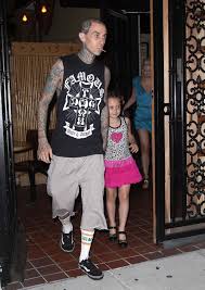 The image is available for download in high resolution quality up to. Travis Barker Shanna Moakler Alabama Barker Travis Barker And Shanna Moakler Photos Zimbio