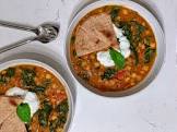 chickpea stew with crispy pita wedges