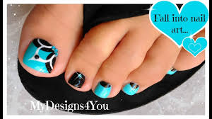 Flower nail art is not only beautiful, it is also the perfect representation of lightness and positive energy. Baby Blue Floral Toenail Art Pedicure Tutorial Dizajn Nogtej Pedikyur Youtube