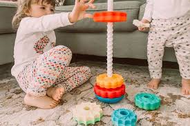 best toddler toys to improve fine motor