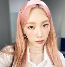 july taeyeon megan fox ava max