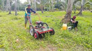 Keberadaan mesin potong rumput sangat bermanfaat dalam berbagai elemen kelompok, misalnya masyarakat, pendidikan, perkantoran dan lainnya. Mesin Pemotong Rumput Buatan Anak Malaysia Youtube