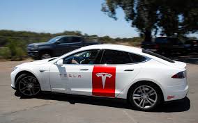 Electric cars, giant batteries and solar. Ada Insentif Pajak Mobil Listrik Tesla Langsung Ekspansi