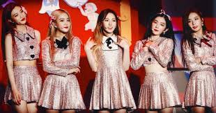 The single and its music video was released on august 6, 2018. Red Velvet Performed Their New Song Power Up For Fans Before Their Official Comeback