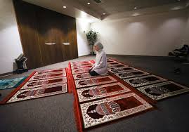 muslims find time and place for prayer