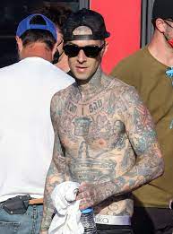 Travis barker won't be joining his blink 182 bandmates on their australian tour. When Was Travis Barker In A Plane Crash