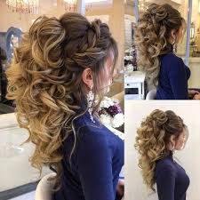 Тонкие волосы эммы выглядят объемно и стильно. Luchshie Svadebnye Pricheski 2021 61 Foto