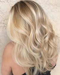 Many girls want to lighten their naturally blonde hair to make it just a little brighter and bolder, especially during the summer months. Pin On Cabello