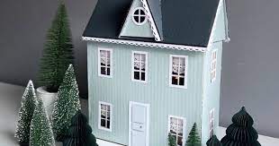 maison de poupée décorative en carton