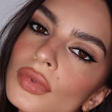 emily ratajkowski s makeup photos