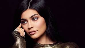 kylie jenner admits to taking 3 5 hours