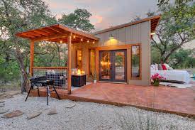 gl house hill country tiny home