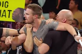 Stephen amell finally faces stardust on wwe 'raw': Stephen Amell Goes On Wwe Raw Videos Popsugar Entertainment