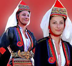 Modern macedonians are slavs descended from the peoples who arrived in the balkans in the sixth and seventh centuries. Macedonia Greece Greek Costume Greece Florina