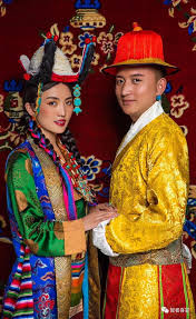 Khampa - In the traditional costume of central Tibet.... | Facebook