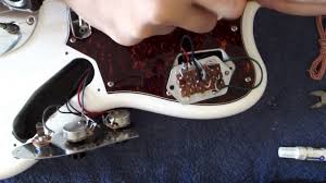 In addition, there is a switch on the upper bout, situated where the original jaguar's rhythm circuit once lived. Series Parallel Wiring For Vm Squier Jaguar Squier Talk Forum