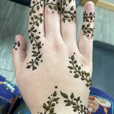 henna artists near mchenry il 60050