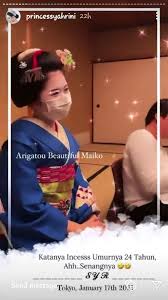 Can i borrow you tongue? Invited By A Luxury Vacation To Japan To Be Pampered Like A Queen Syahrini Is Busy Showing Off Soaking In One Bath With Reino Barack In The Middle Of A Snowy Mountain