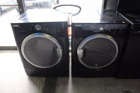 The maytag front load washer has tons of useful features, but how good is it at cleaning your clothes and fighting tough stains? Maytag Epic Front Load Washer And Dryer Set Able Auctions