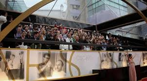Oscars 2018 How To Win Red Carpet Bleacher Seats The Gold