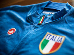 Italia (the latin and italian name for the italian peninsula) was the homeland of the romans and metropole of rome's empire in classical antiquity. Italia 2 0 Jersey Castelli