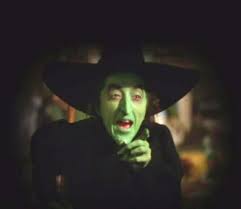 why do witches have green faces and fly