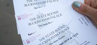 visit buckingham palace