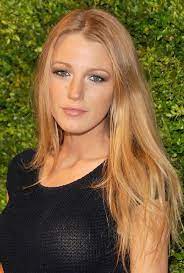 Teased ponytail blake lively styles her long straight hair in a new way. Pin On Makeups Nails And Hairs