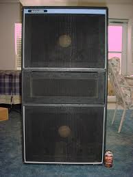This bass cabinet is fairly simple in design but packs a lot of heat. Anyone Ever Seen An Ampeg 4x15 Cab Talkbass Com