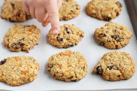 Step 1 preheat oven to 350 degrees f (175 degrees c). Best Healthy Oatmeal Cookies With Apple And Carrot
