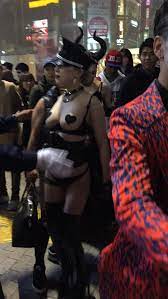 渋谷ハロウィン2016で露出が激しくエロい「仮装」コスプレしていたパリピ女子まとめ38枚！ - エロコスプレ