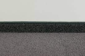 Es bietet sich aber auch an, die sockelleiste aus teppichboden zu machen. Teppichboden Sockelleiste Gekettelt 5 90 Lfm