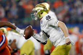 In our week 1 edition of start 'em or sit 'em, we talk about players that should perform better than their average weekly point total and players that should perform below their average weekly point total. Notre Dame Football Fantasy Start Em Sit Em For Week 1