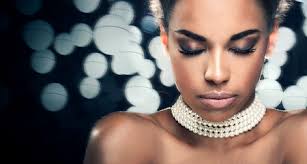 Beauty Photo Of Young Elegant African American Woman . Girl Wearing Pearls.  Glamour Makeup. Studio Shot. Stock Photo, Picture And Royalty Free Image.  Image 61400506.