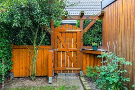 Foto De Wooden Gate And Fence On The
