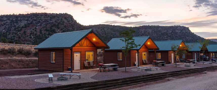 The cabins at Gooseberry Lodges, AI generated