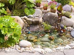 25 refreshing water feature ideas for