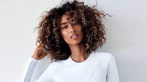 Balayage with low lights balayage: 25 Sexy Black Hair With Highlights For 2021 The Trend Spotter