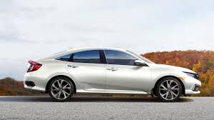 Three higher sedan trims retail for $23,100, $24,700, and $28,300. 2019 Honda Civic Specifications Revealed To Come In Two Engine Gearbox Options Technology News Firstpost