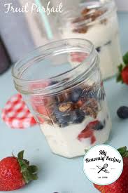 fruit parfait with yogurt and granola