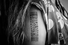 Yant (or yantra, as they call them in the west), are normally tattooed by buddhist monks, or brahmin holy men. Sak Yant Tattoos The Ultimate Travel Memento