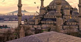 Spread across two continents and between two seas, istanbul is a city of empires past. Istanbul Sehenswurdigkeiten Und Touren Musement
