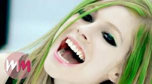 Avril lavigne started her career in 2000 when she was only 16. Top 5 Things You Probably Didn T Know About Avril Lavigne Watchmojo Com