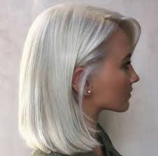 Platinum blonde hair has been around for decades, and even though it has taken a few breaks, it always seems to come back. Short Platinum Hair Ice Blonde Hair Silver Hair Color Platinum Blonde Hair
