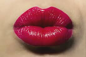 what makes lips attractive batniji