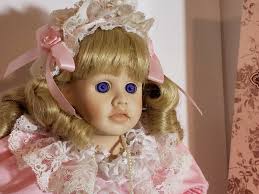 hand painted 18 porcelain doll 38148