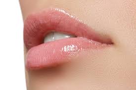 3 tips for younger looking lips