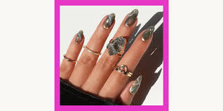 Apply top coat on all the nails. Here S What You Should Do To Your Nails This Winter Season Winter Nail Trends